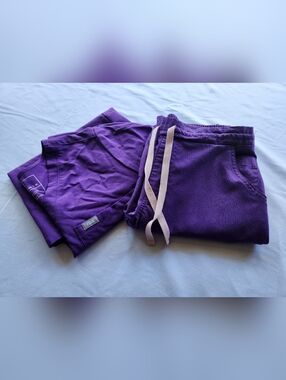 XS/M FIGS Ultra Violet RARE Retired Color